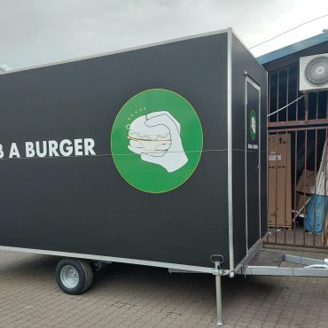 przyczepa gastronomiczna burgery